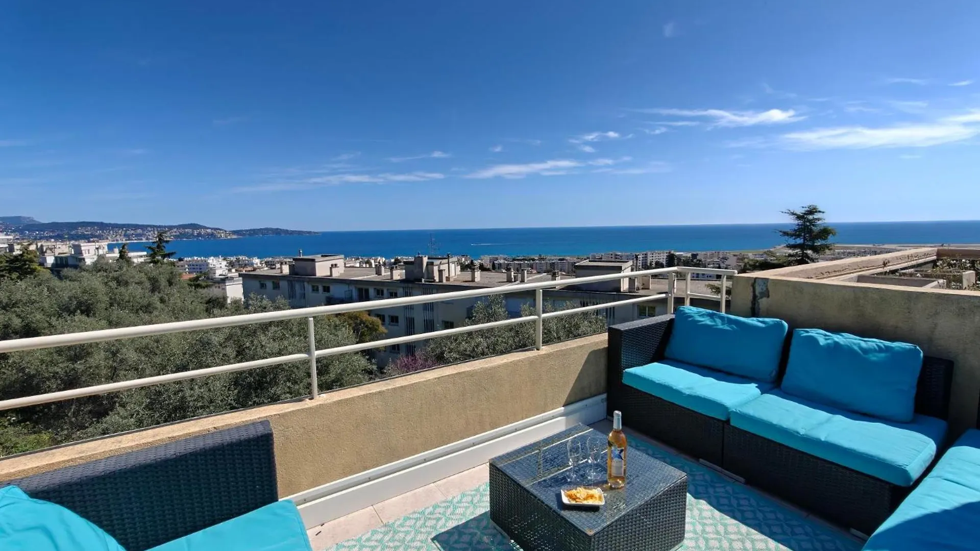 Appartement Toit Terrasse Nice-Ouest Avec Parking, Clim Et Piscine